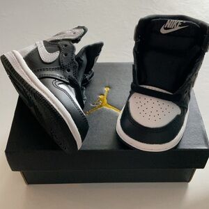 Nike Jordan 1 Retro High OG Sneakers for toddler 4C NEW IN BOX